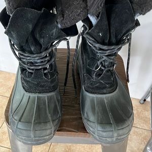 Mens size 9 Sorel insulated boots